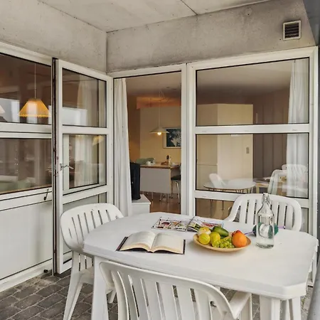 Bad, Lejl, 106 Apartment