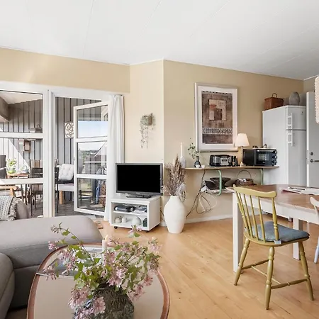Bad, Lejl, 106 Apartment