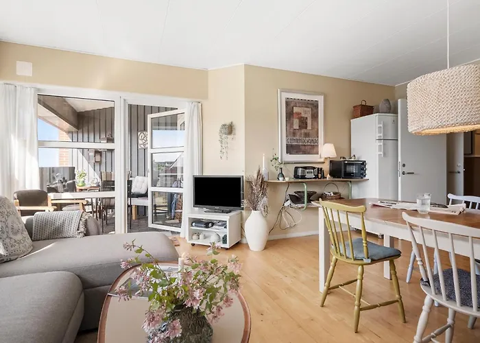 Bad, Lejl 106 Apartman